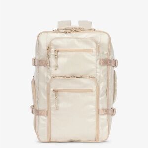 Terra 26L Laptop Duffel Backpack in White Sands